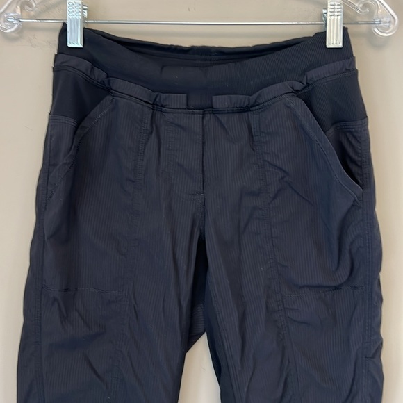 Lululemon Street To Studio Pant Unlined in Black size 4 - Picture 5 of 14